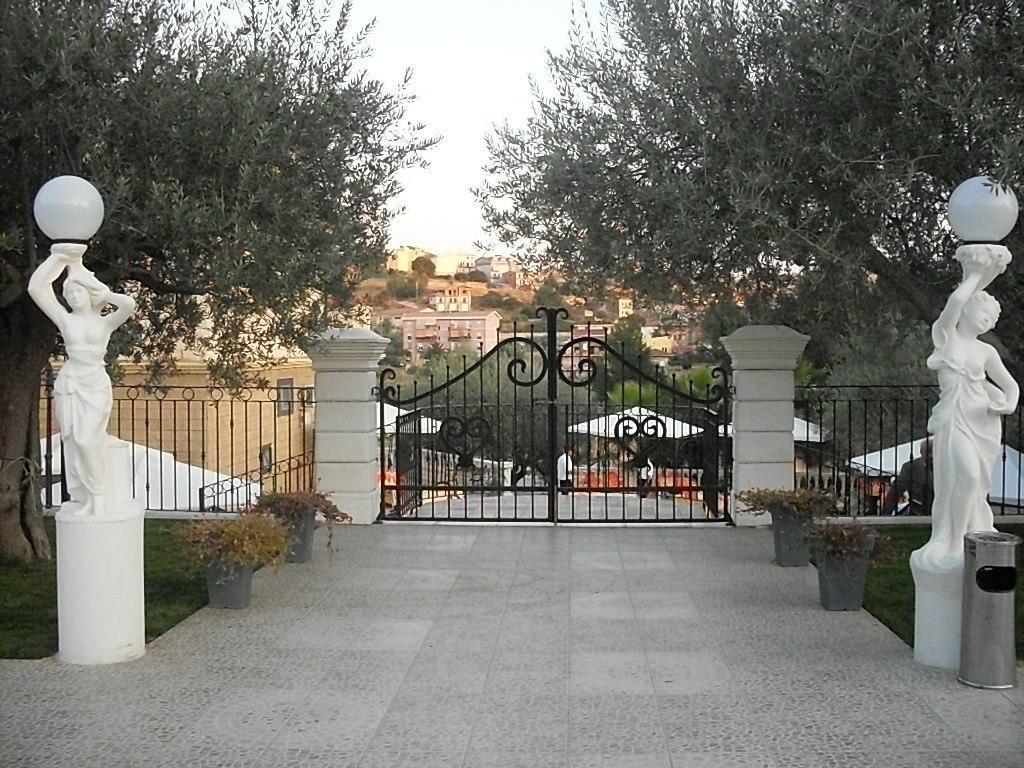 Parco Degli Ulivi Hotel Mirabella Imbaccari Kültér fotó